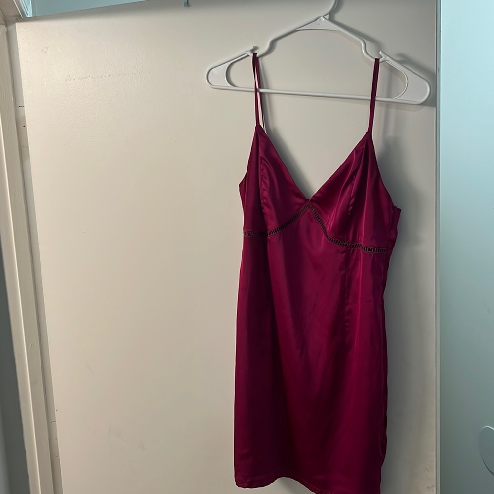 Maroon/pink dress